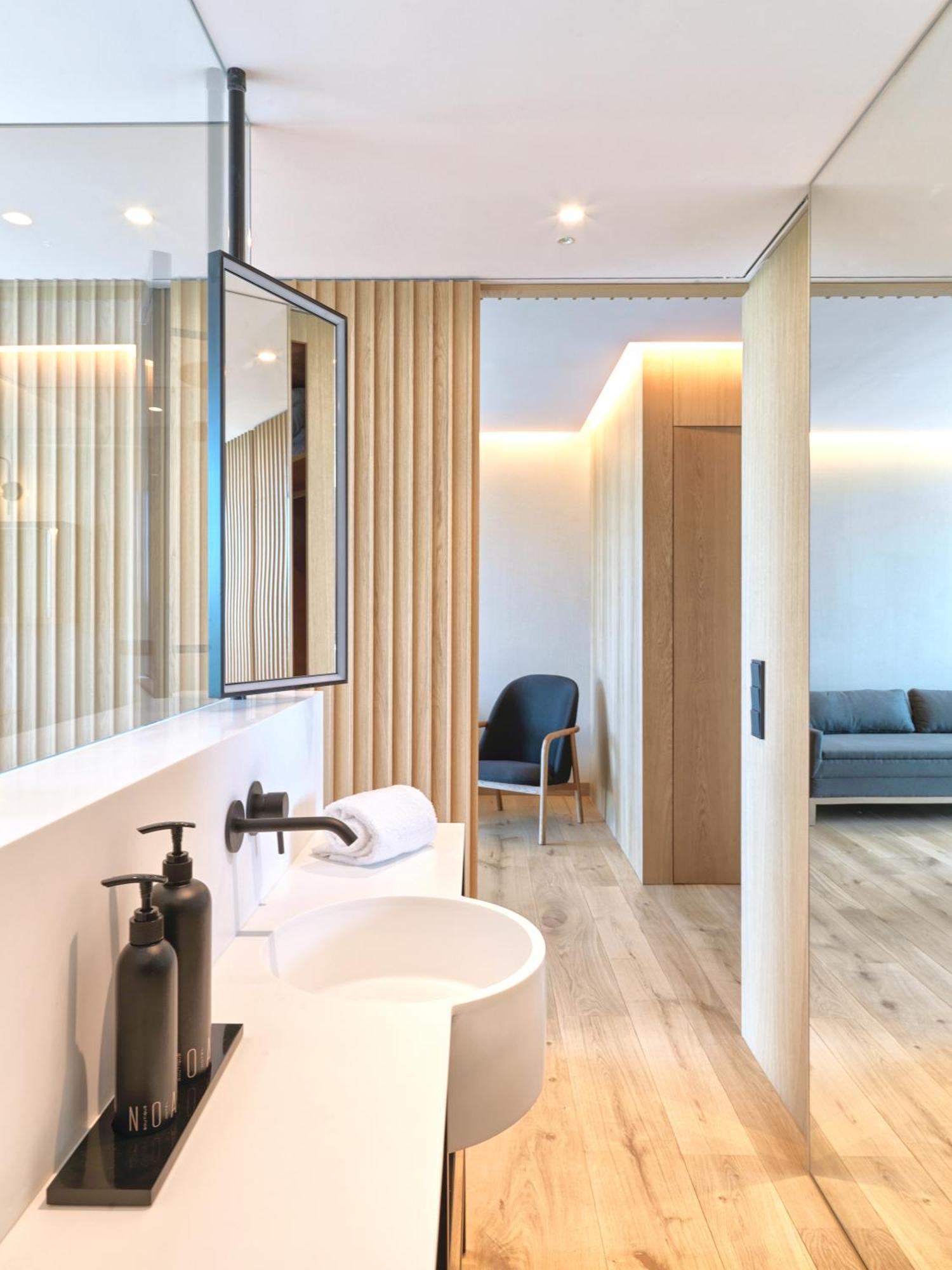 Noa Boutique Hotel Santa Cruz de Oleiros Ngoại thất bức ảnh